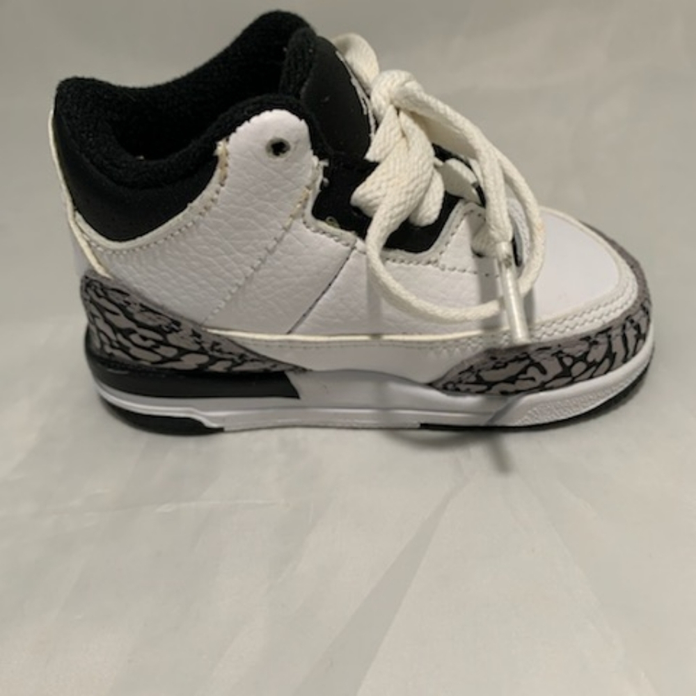 Retro Jordan 3 - Picture 7 of 10